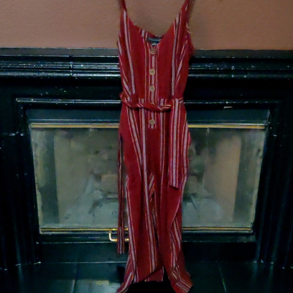 Maroon vertical striped jumper extra small